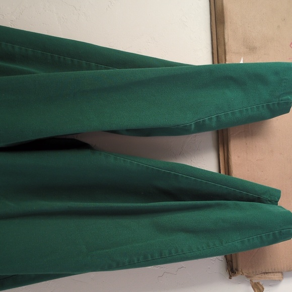 Petite - Picture 3 of 7